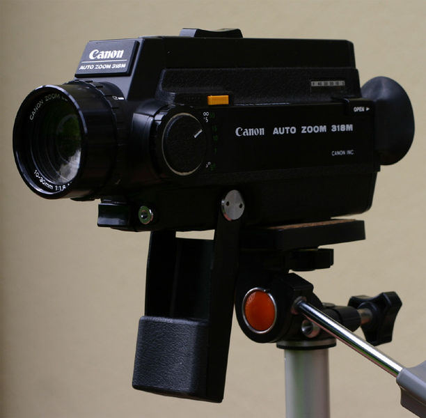 File:Canon 318 klein.jpg